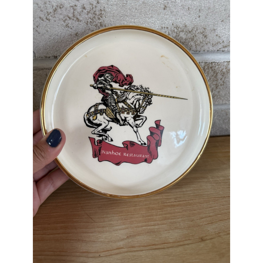 VINTAGE,ADVERTISING,IVANHOE RESTAURANT FOUNDED 1920,12TH CENTRY ENGLAND, CLOSED
